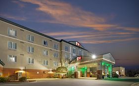 Best Western Plus Pembina Inn & Suites
